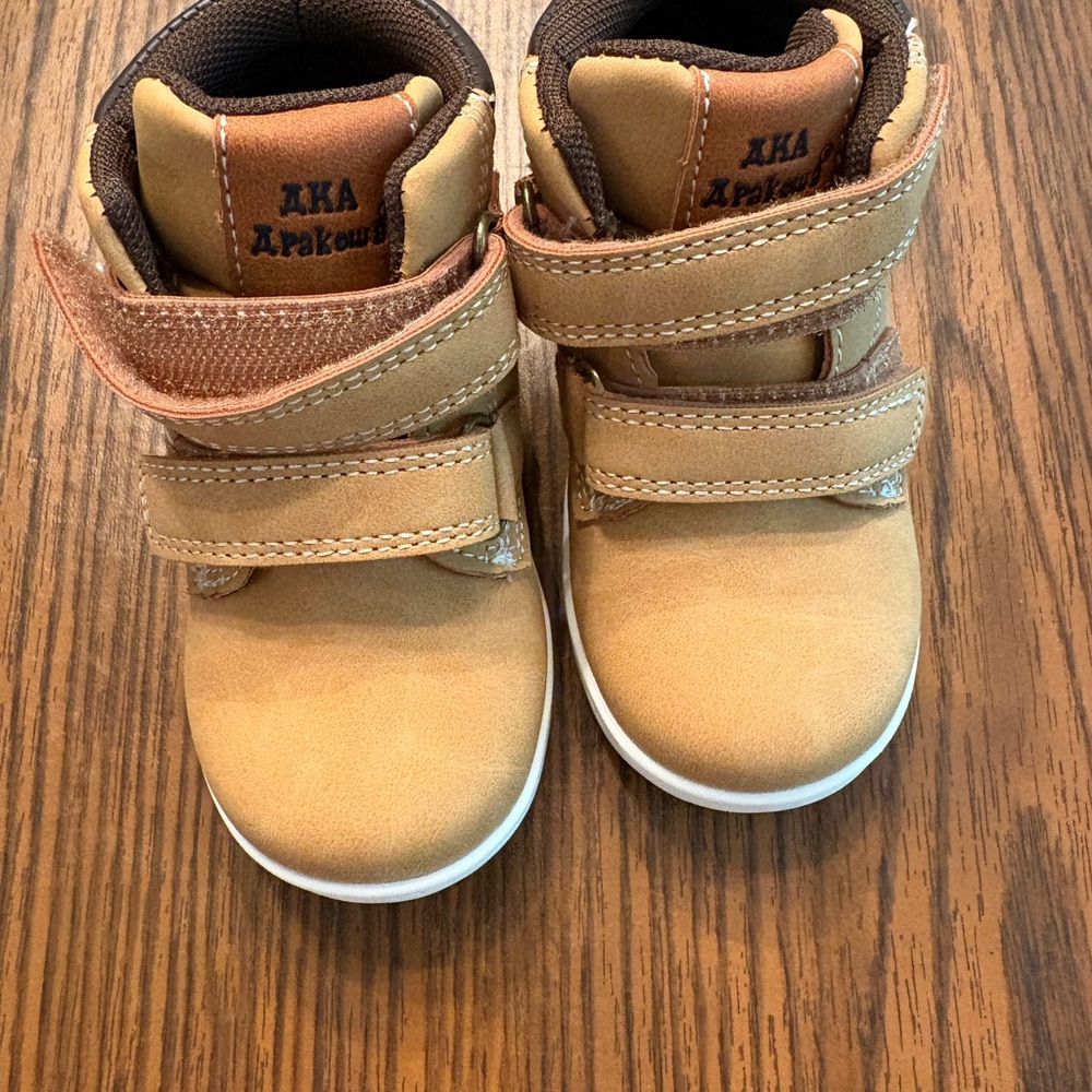 Kids Tan High-Top Velcro Shoes